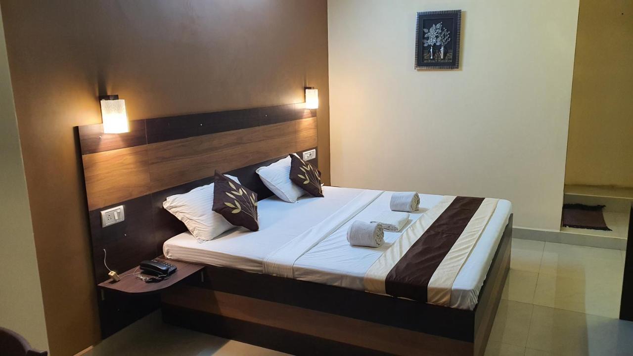 S4 Residency Hotel Chennai Exterior foto