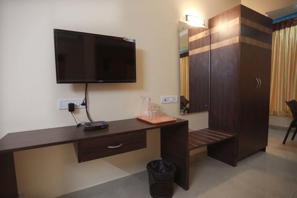 S4 Residency Hotel Chennai Exterior foto